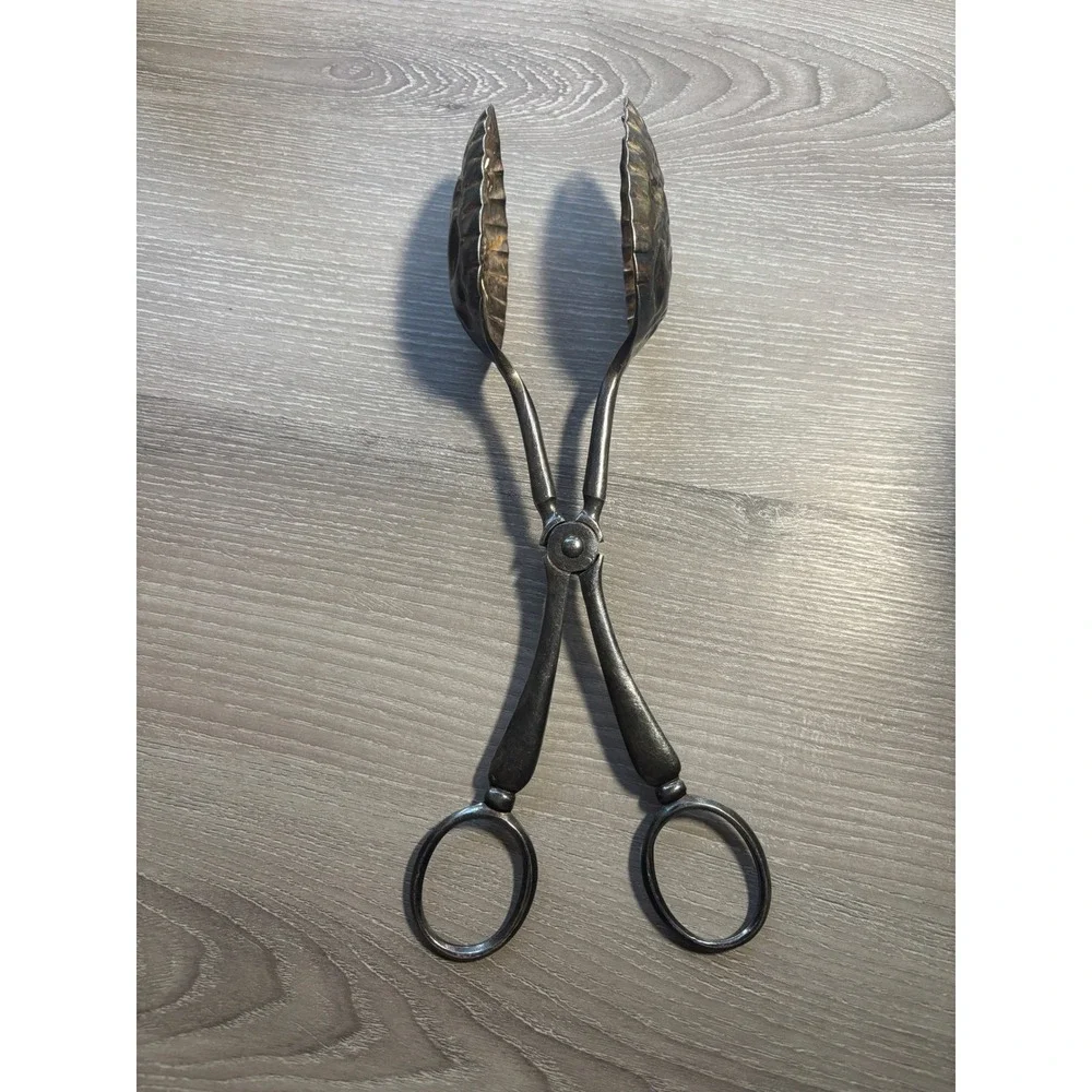 Cooper Bros & Sons Sheffield England Silver Plate Walnut Shell Serving Tongs‎